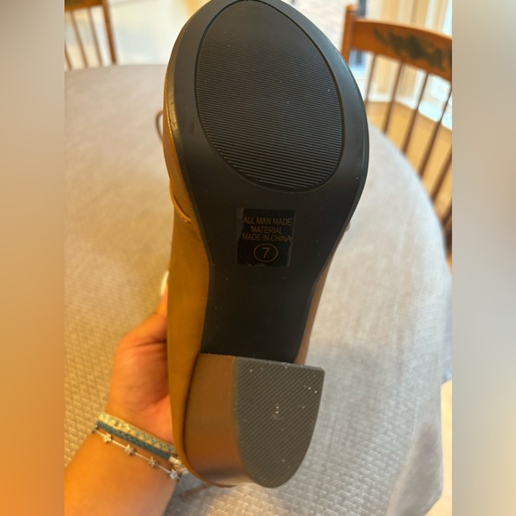 Heel Boots! Size 7! - Picture 2 of 3